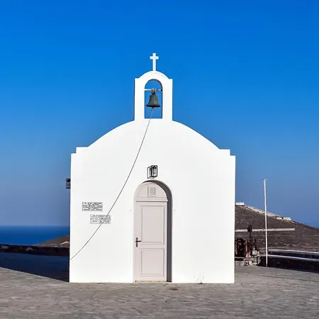 Syros Luxury Living