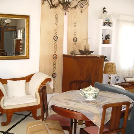 Syros Luxury Living Rozia