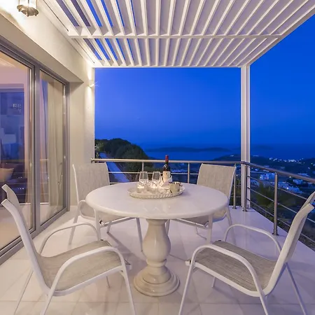 Syros Luxury Living Nyaraló *